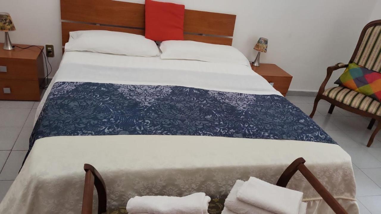 Casa Bea Apartment Таранто Екстериор снимка